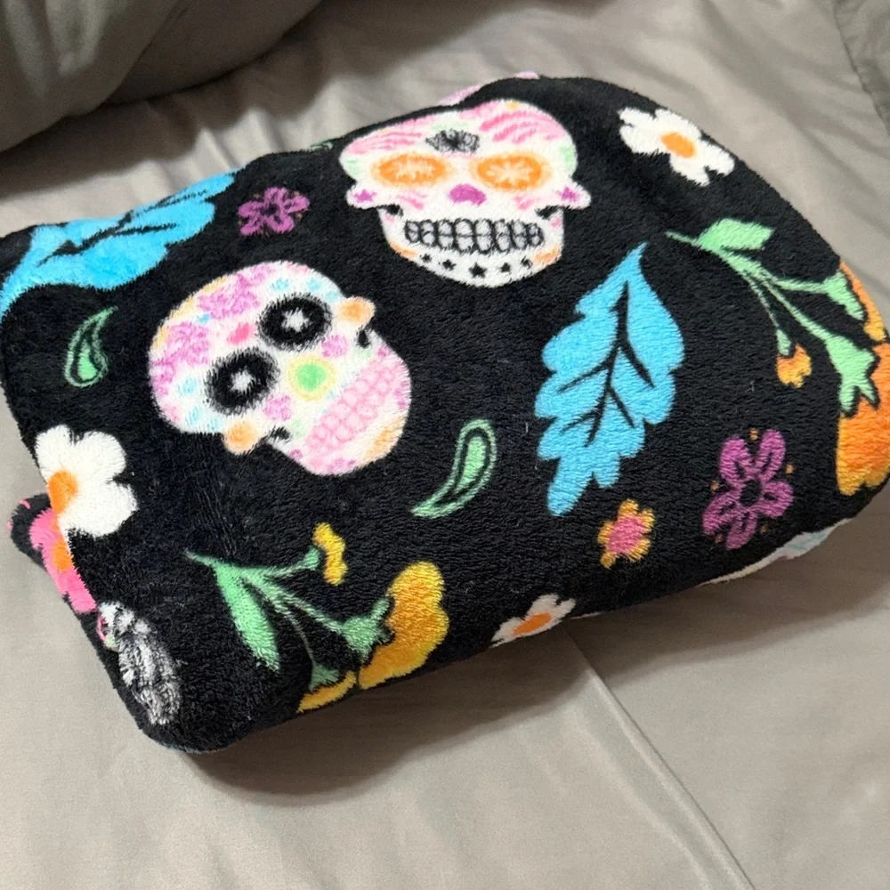 Way To Celebrate skull de